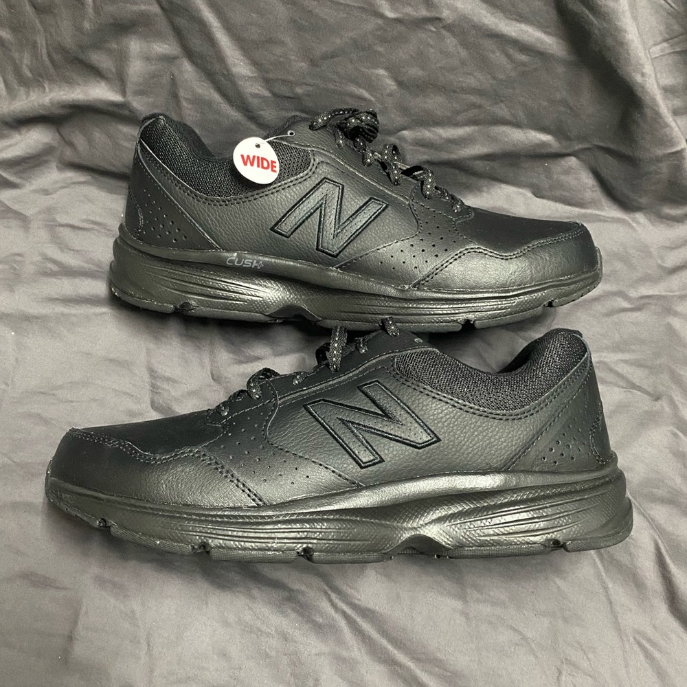 New Balance 411 V1 - Size 8
